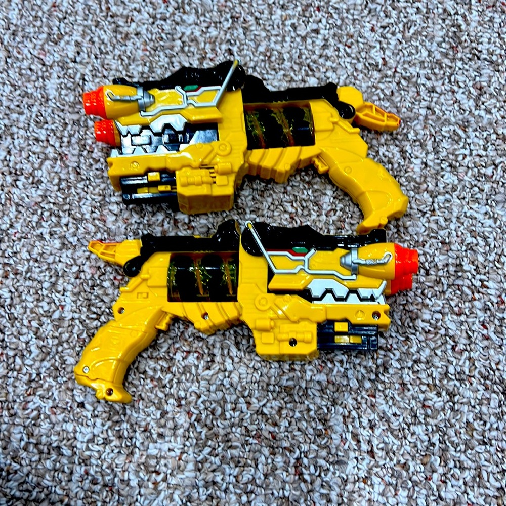 Power Ranger Dino charger guns